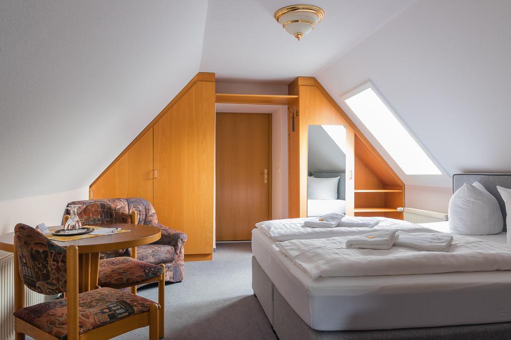 Gasthof 'Zum Reifberg' Ильменау Экстерьер фото